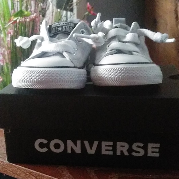 NEW Converse - Picture 4 of 4
